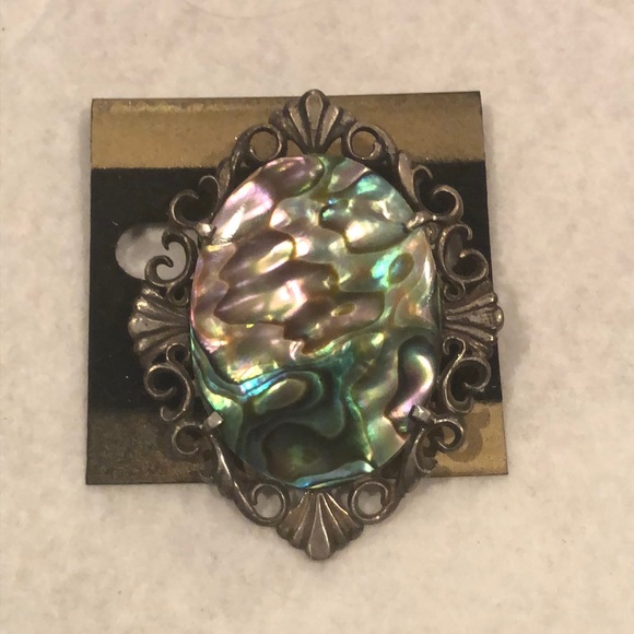 Two pin set- mother of pearl & natural abalone - Picture 2 of 5